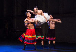 GartnerPlatzTheater_Minutemade-Act-One-choreographed-by-Marguerite-Donlon-photo-by-Marie-Laure-Briane2