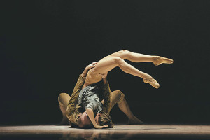 Royal-Ballet-of-Flanders_in-Fall-by-Sidi-Larbi-Cherkaoui1(c)FilipVanRoe